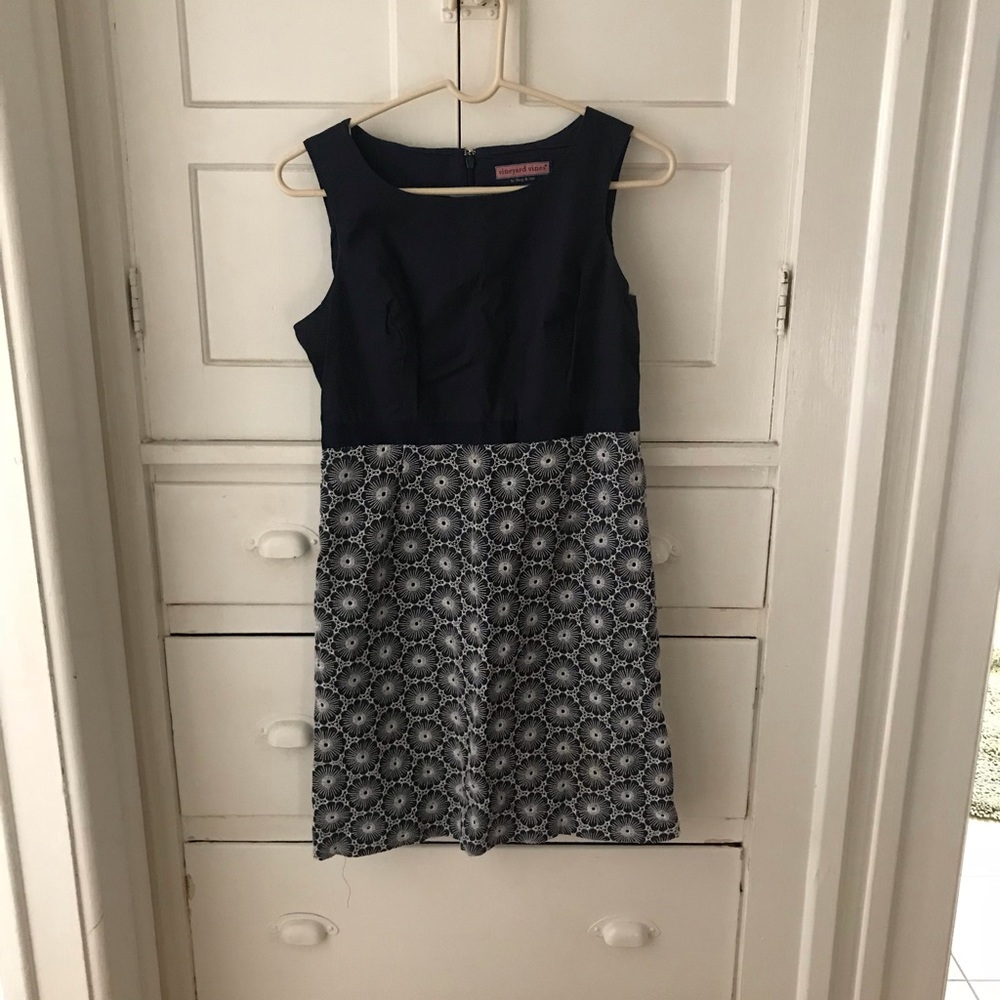 Vineyard Vines women’s shift dress. Size 4